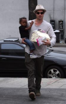 Brad Pitt And Daughter Zahara Grab Cake In LA