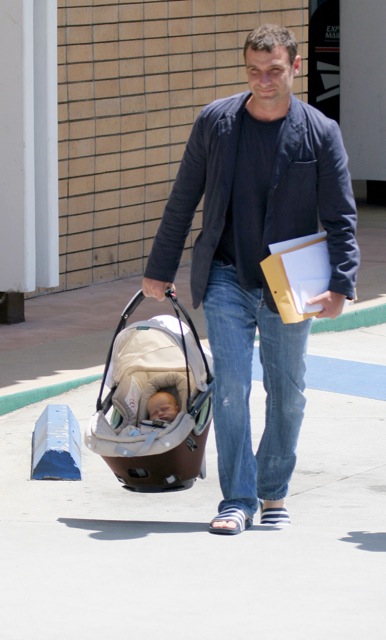 Liev Schreiber with son Alexander | Growing Your Baby