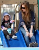 Isla Fisher & her daughter Olive Cohen play at the park