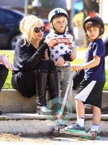 Gwen Stefani with boys Kingston and Zuma at the park