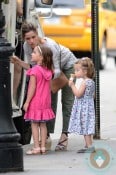 Amanda Peet grabs ice cream with her girls Molly And Francis Benioff