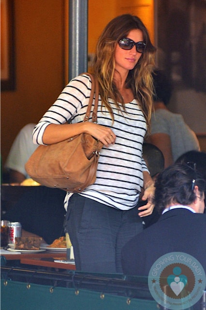 pregnant Gisele Bundchen has lunch at Bar Pitti - Growing Your Baby