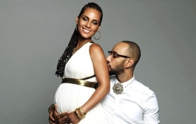 Alicia Keys Announces Second Pregnancy - Shows Off Gorgeous Belly!