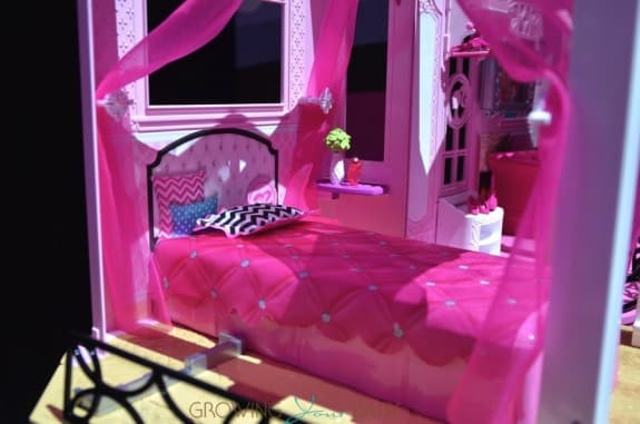 barbie pop up house