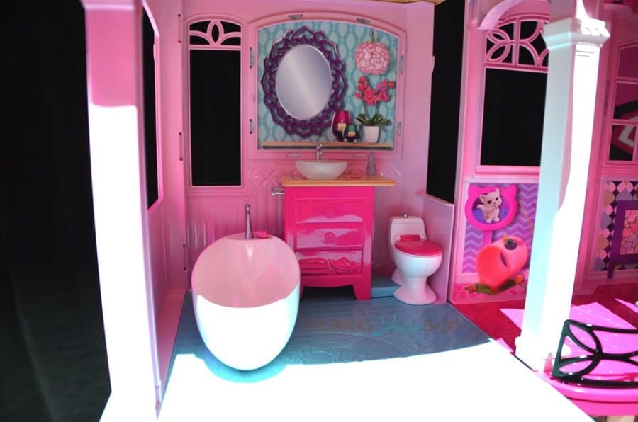 barbie house toilet