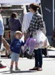 Jennifer Garner Visits The Market With Sam and Seraphina