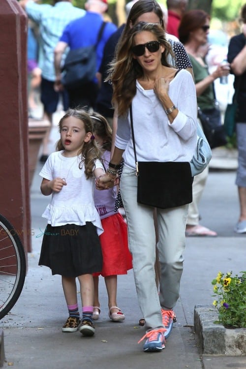 Sarah Jessica Parker with twins Marion & Tabitha Broderick out in NYC ...