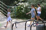 Jennifer Garner at the park with daughter Violet Affleck