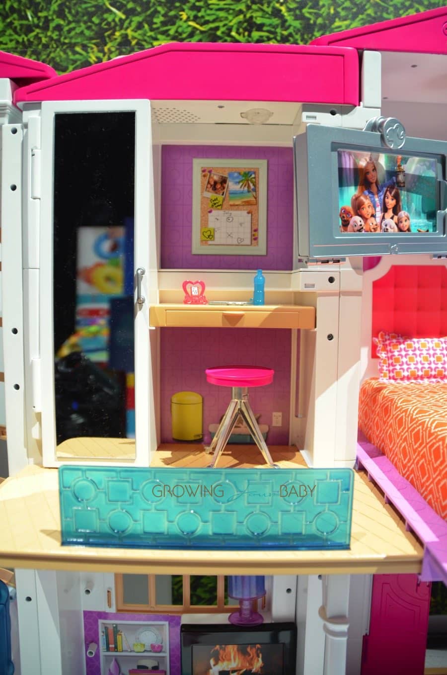 hello dreamhouse barbie house