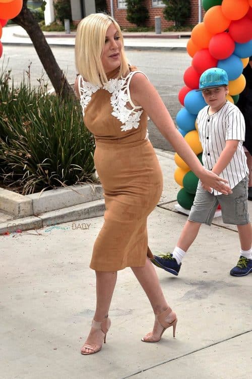 Pregnant Tori Spelling Arrives At The Elizabeth Glaser Pediatric Aids   Pregnant Tori Spelling Arrives At The Elizabeth Glaser Pediatric AIDS Foundations 27th Annual A Time For Heroes 500x750 