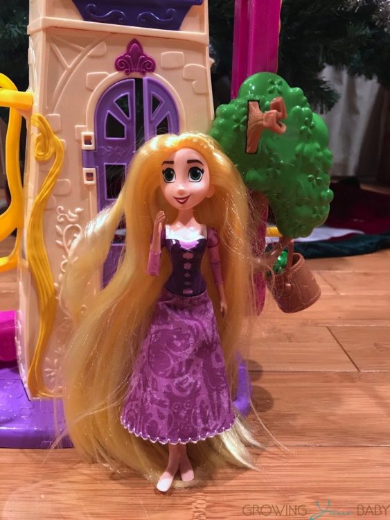 Disney Tangled the Series Swinging Locks Castle - rapunzel