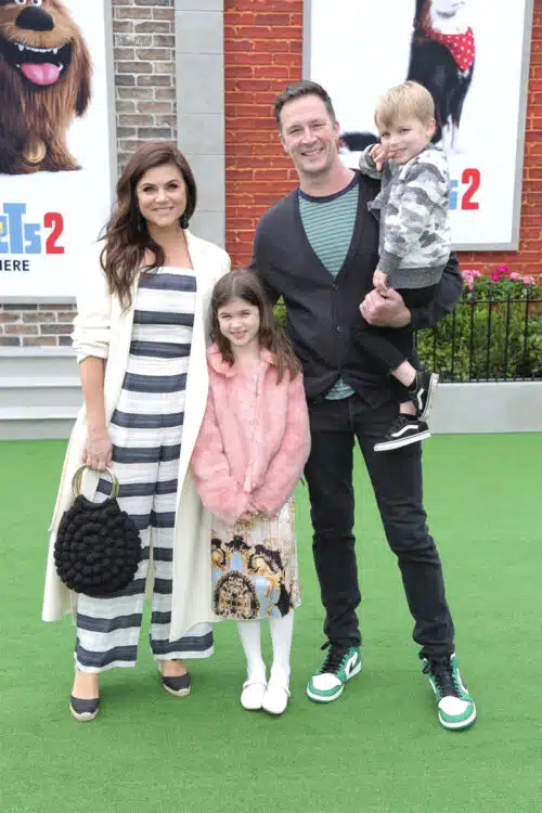 Celebrity Families Walk The Green Carpet At Secret Life Of Pets 2 Premiere!