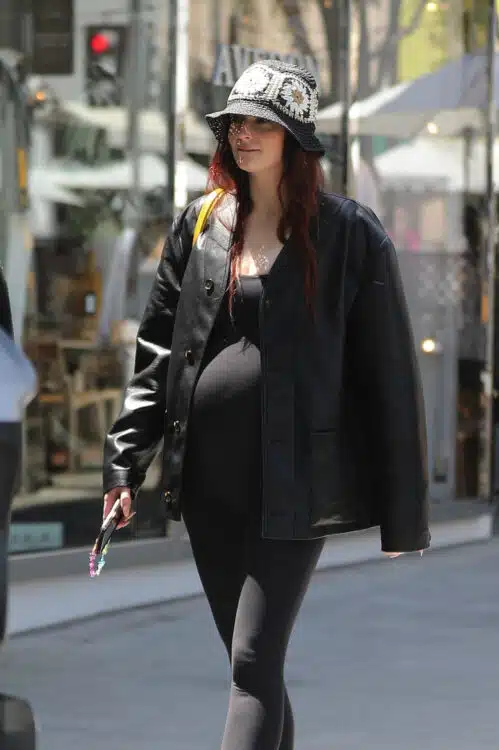 Pregnant Sophie Turner and Joe Jonas Grab A Bite In LA