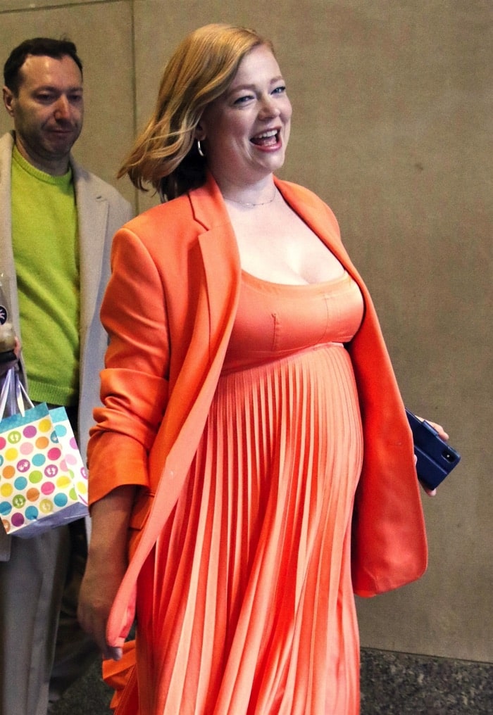 Pregnant Sarah Snook seen exiting NBCs Today Show - Growing Your Baby