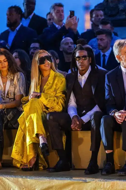 Rihanna Updates Maternity Style at Louis Vuitton Men's Spring '24 Show – WWD