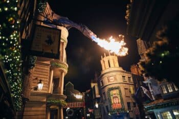 Holidays at Universal Orlando Resort - Christmas in The Wizarding World of Harry Potter