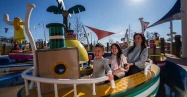 Peppa Pig Theme Park - Grandad Dog's Boat Ride