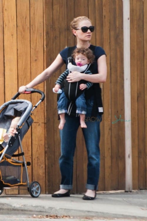 Anna Paquin Steps Out With Her Twins Poppy & Charlie On Venice Beach 